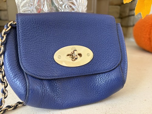 Gorgeous mulberry mini lily - mulberry,